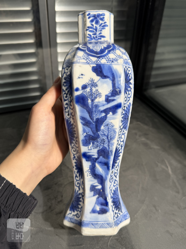 清康熙青花仕女人物故事纹四方倭角瓶 - 图3